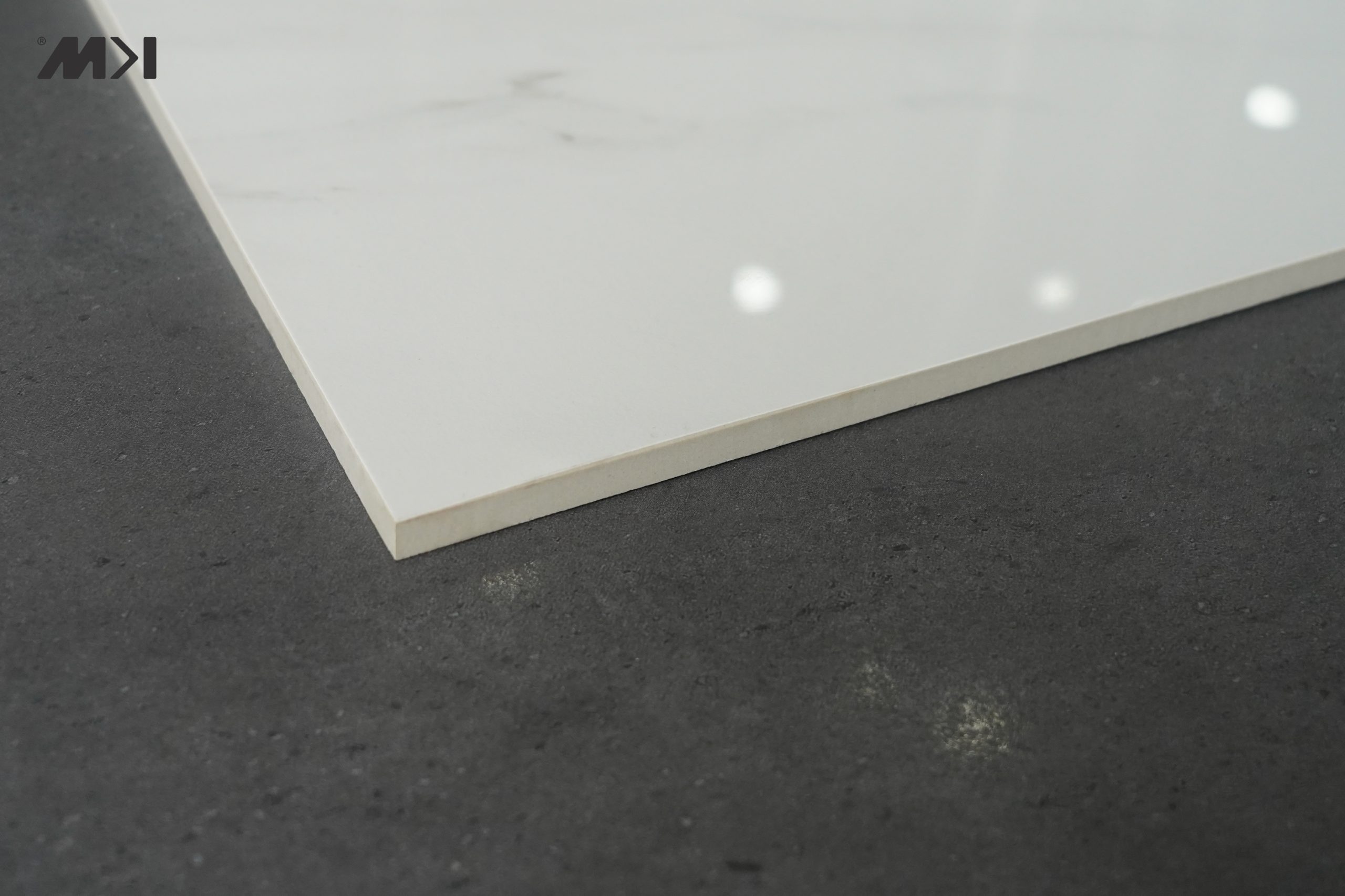xuong Portugese Marble